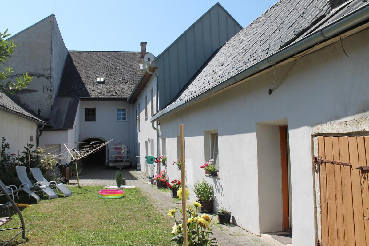 05. Zins 2000 Stockerau - Innenhof