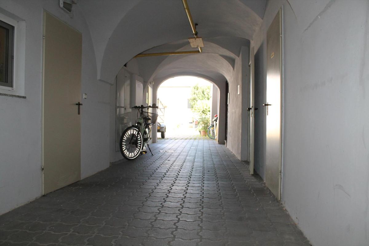 06. Zins 2000 Stockerau