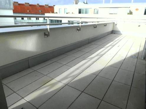 20m² TERRASSE mit toller Infrastruktur: NEUBAU 2016!!