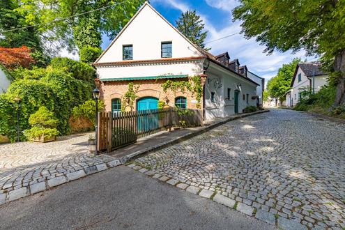 Charmanter Weinkeller mit Wohnung und Terrasse in Top-Lage!