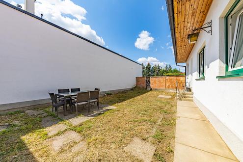 FREUNDLICHES HAUS MIT INNENHOF IN ALBERNDORF IM PULKAUTAL