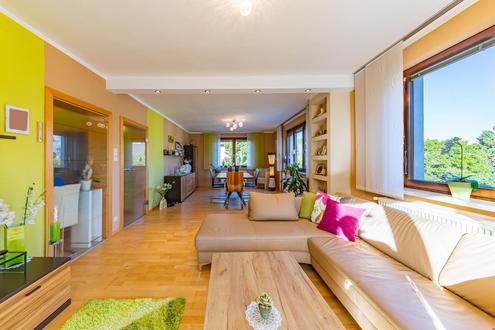 WUNDERSCHÖNES  MEHRFAMILIENHAUS IN SEHR GUTER LAGE!