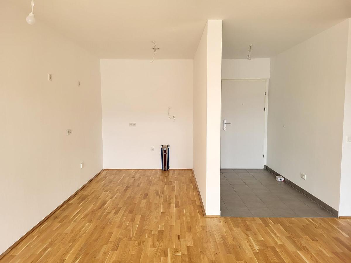 K�che und Eingangsbereich