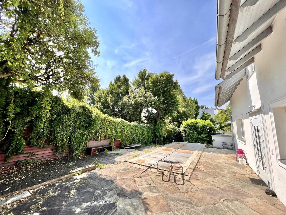 Pool & Terrasse