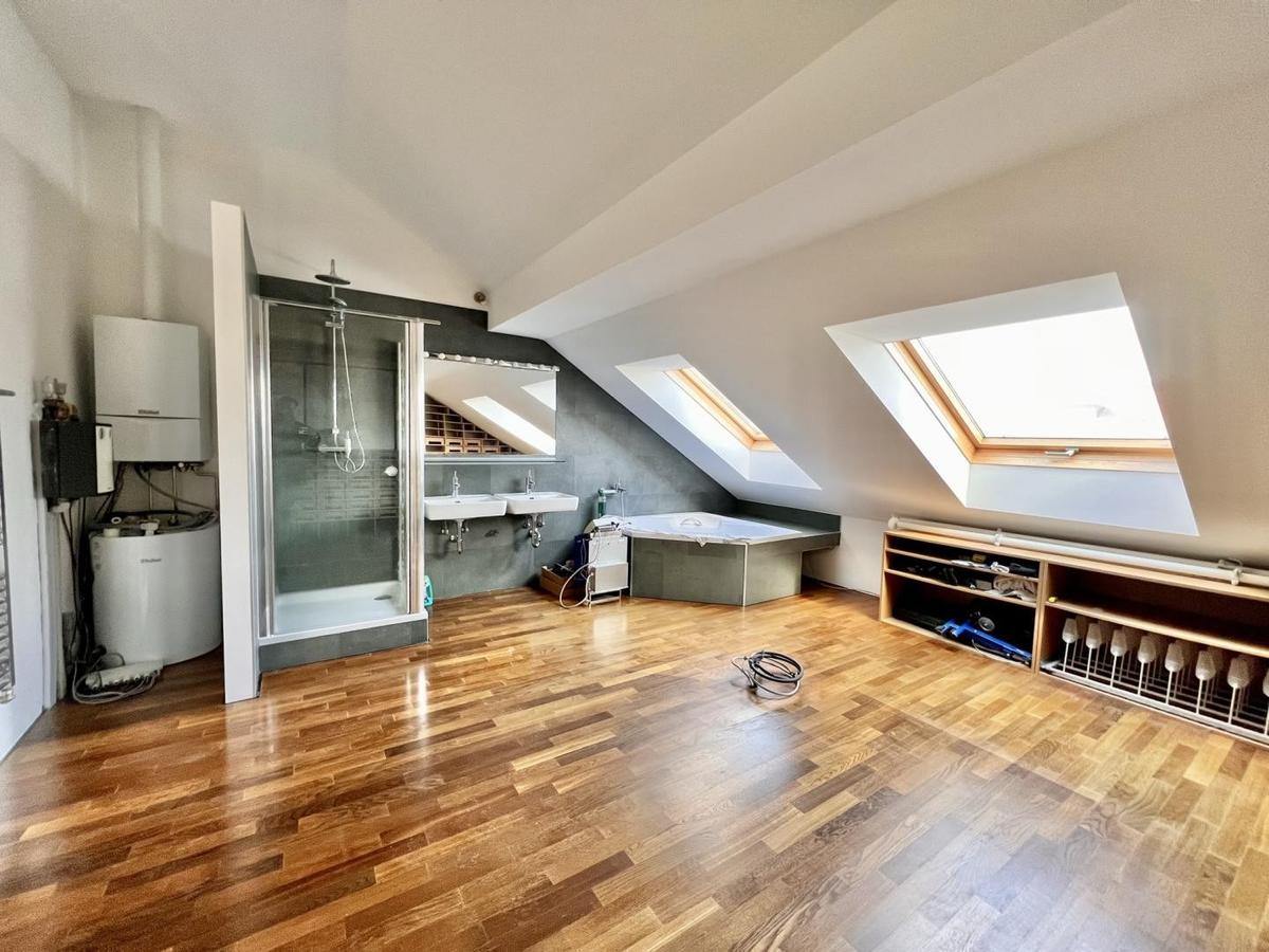 Schlafzimmer 2 (mit offenem Badezimmer)