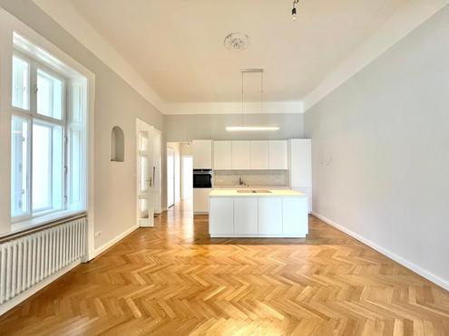 360° TOUR // GENERALSANIERTE STILETAGE mit TERRASSEN - ERSTBEZUG // REFURBISHED CLASSIC STYLE APARTMENT - FIRST LETTING