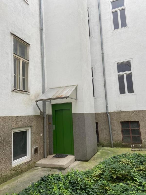 Innenhof mit Lift