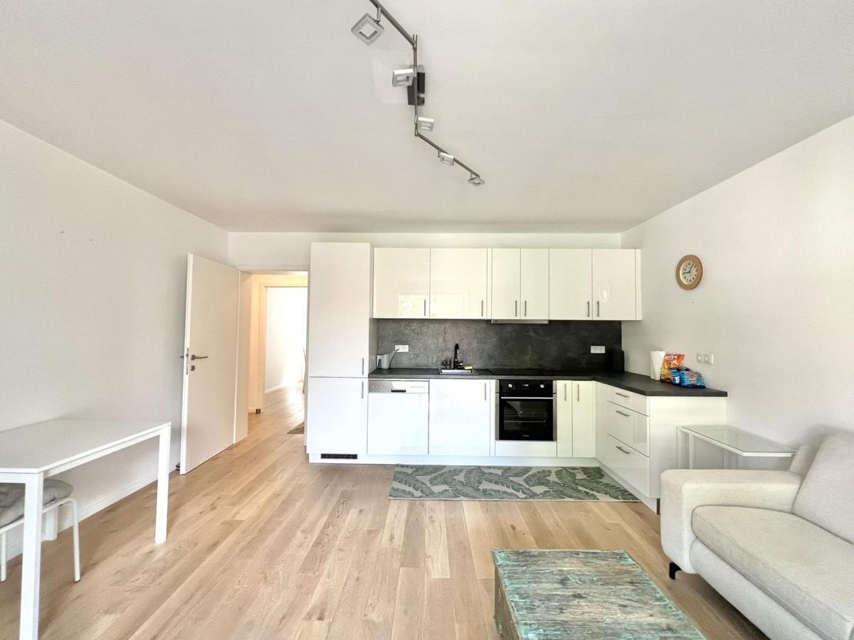 Wohnzimmer mit offener Kche