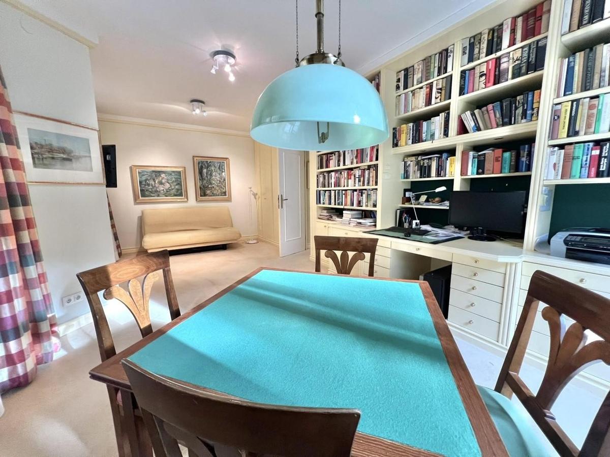 Gste-/ Arbeitszimmer