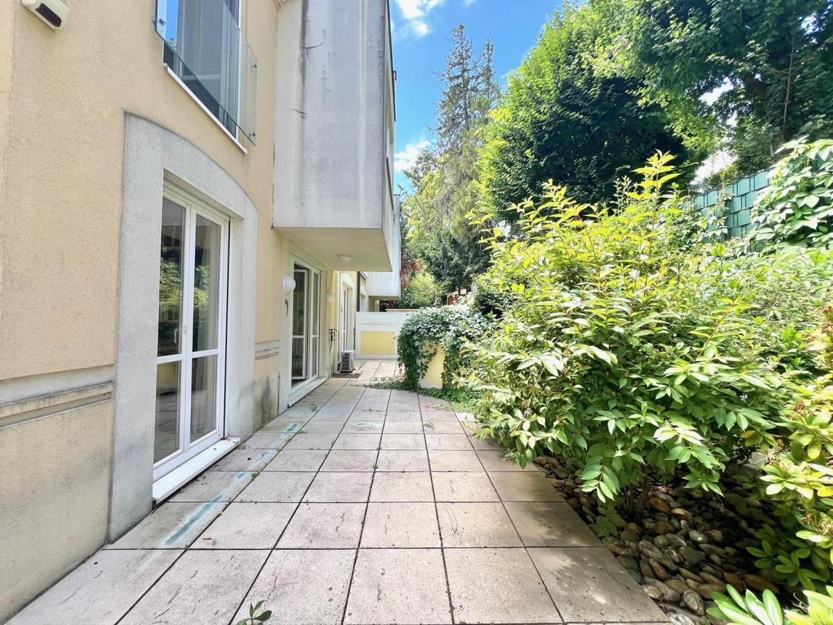Terrasse/ Gartenteil_Rckseite