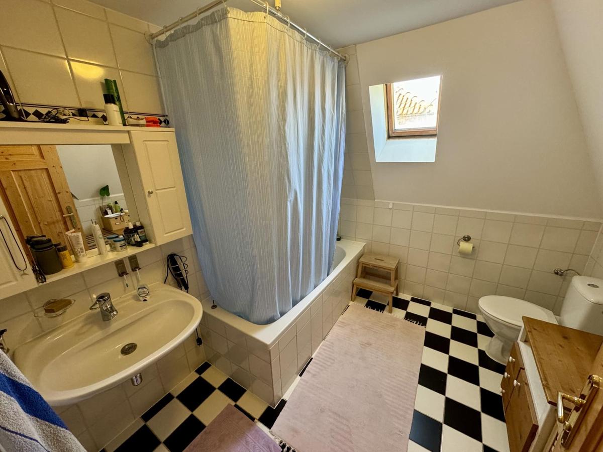 16 Badezimmer OG