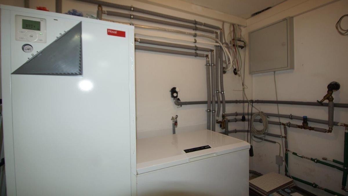 35 Wrmepumpe Technikraum