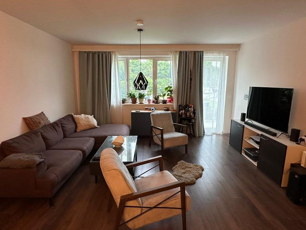 2 Gartenwohnung Wohnzimmer 2700