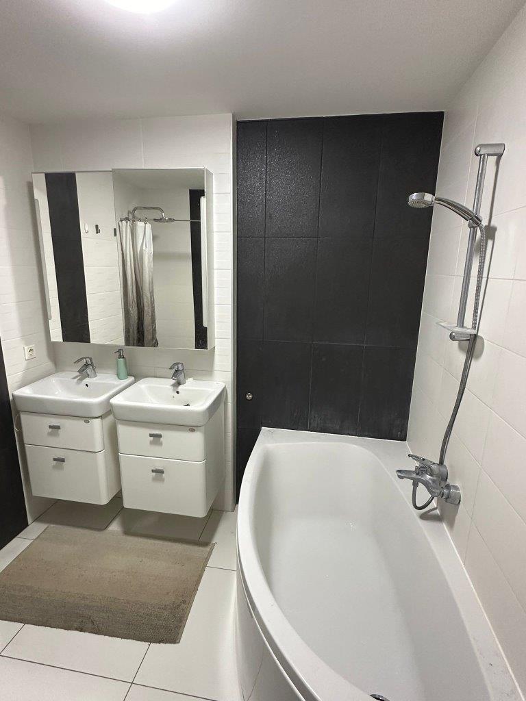 9 Badezimmer 2700
