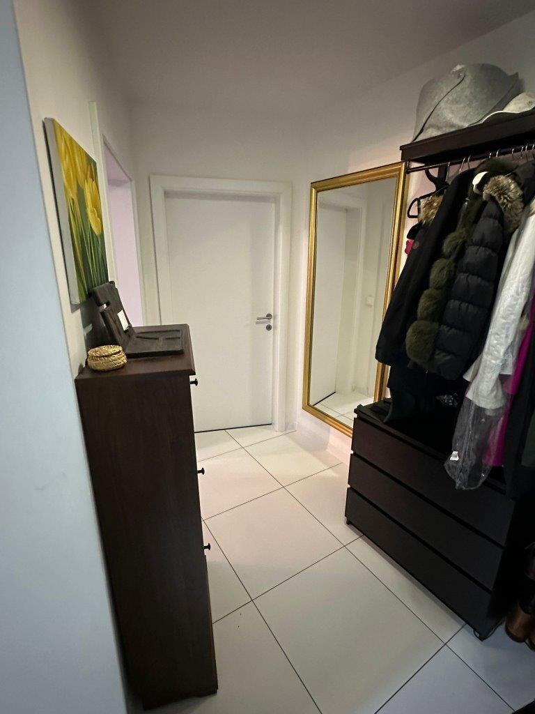 11 Vorzimmer Garderobe 2700