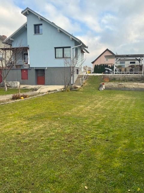 Hausansicht Garten