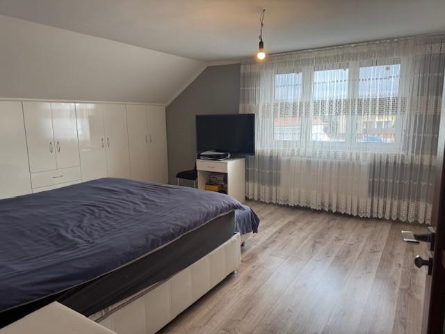 Zimmer 2 OG