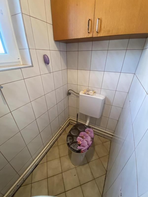 11 WC