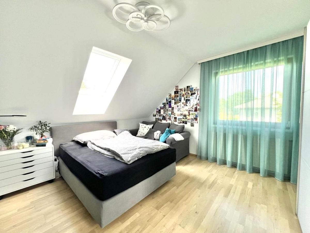 Schlafzimmer (mbliert)