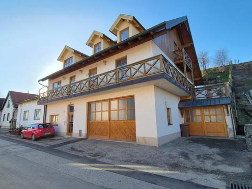 "NEUER PREIS!"  KLEINES ZINSHAUS MIT 7 WOHNEINHEITEN UND EINEM LAGER