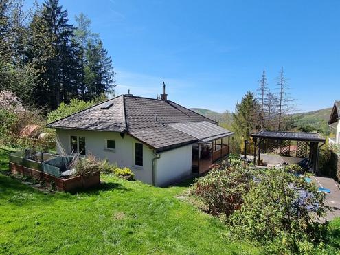"In Kaufabwicklung!"  EINFAMILIENHAUS MIT GROSSEM GRUNDSTÜCK