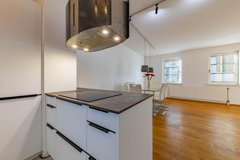 SOFORT EINZUGSBEREIT- MODERNE LIEGENSCHAFT IM ZENTRUM MIT TIEFGARAGENPLATZ!