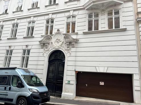 "Charmante 3-Zimmer-Altbauwohnung in 1040 Wien!"