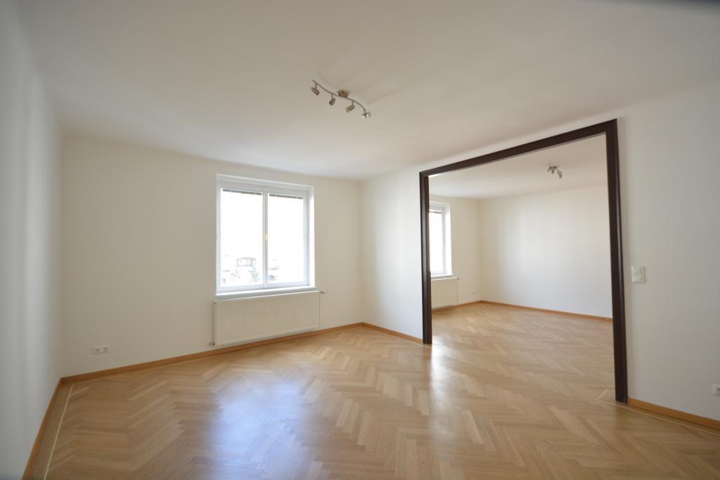 Wohn-& Ezimmer (je ca. 20m)