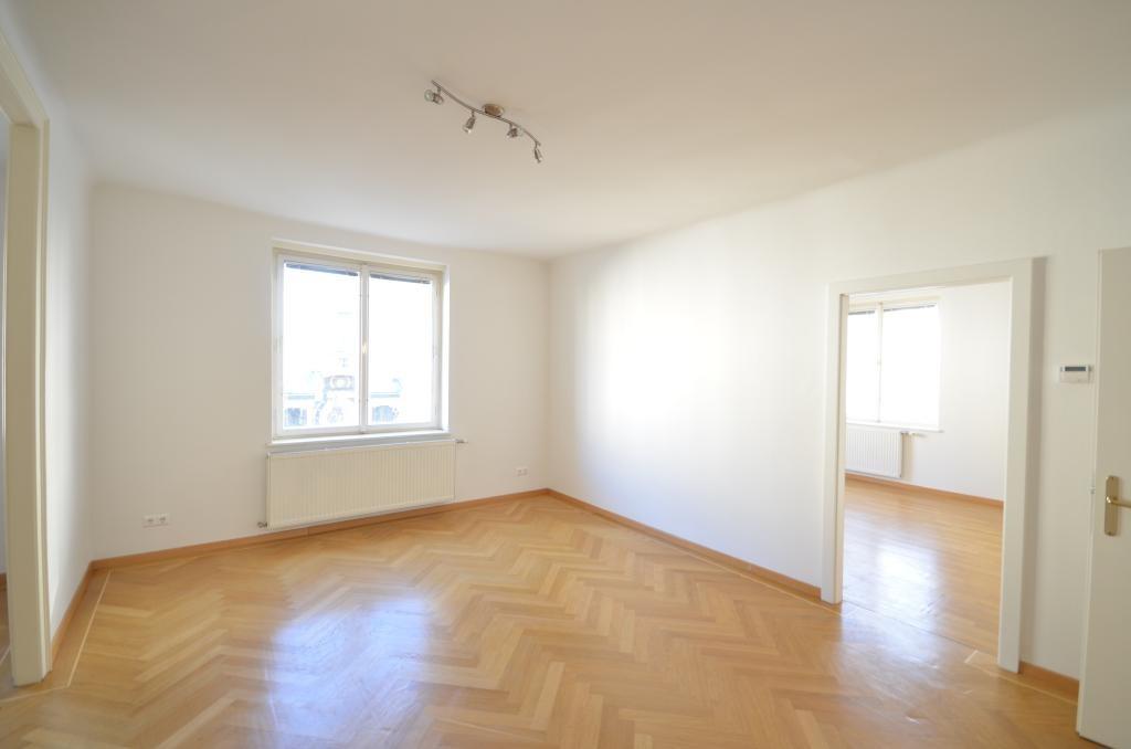 Wohnzimmer & Schlafzimmer