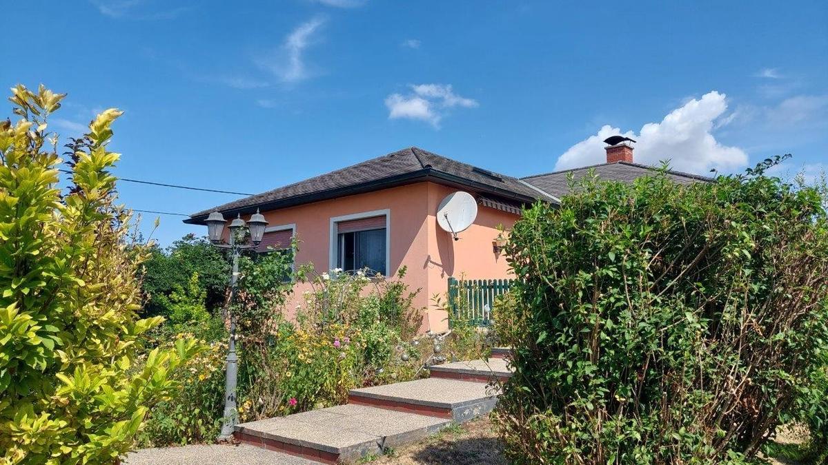 1 Bungalow mit Garten 1220