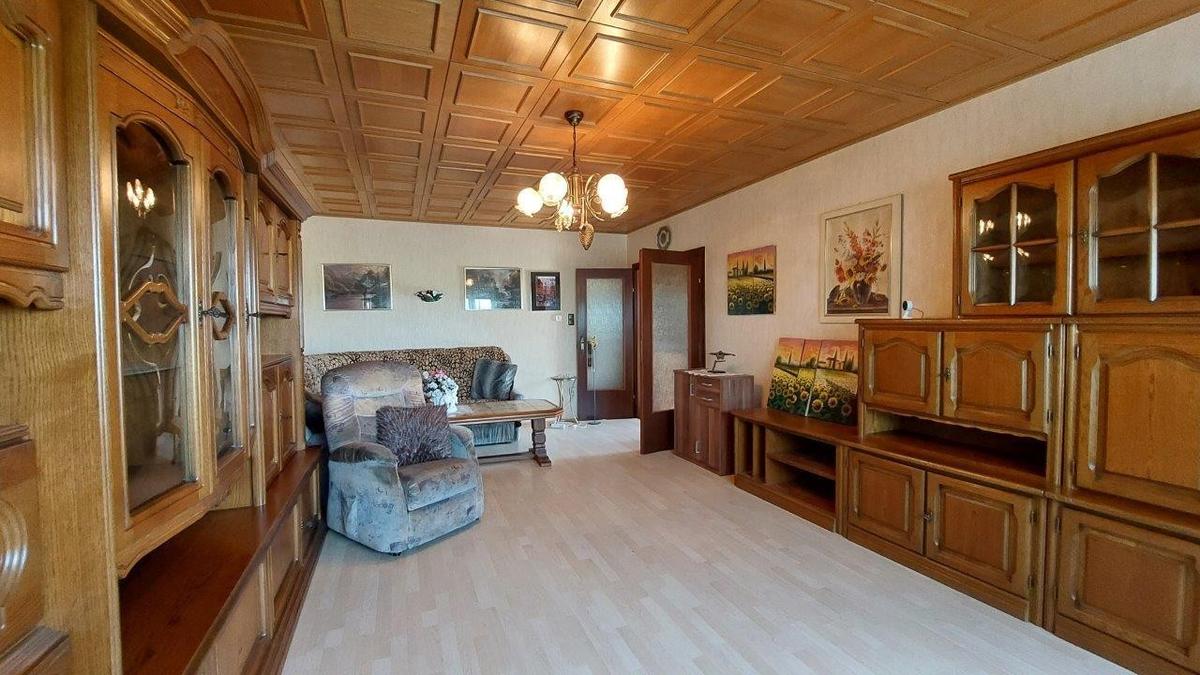 2 Wohnzimmer 1220