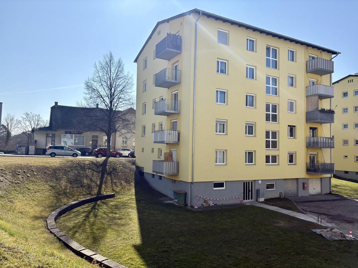 11 Wohnhausanlage