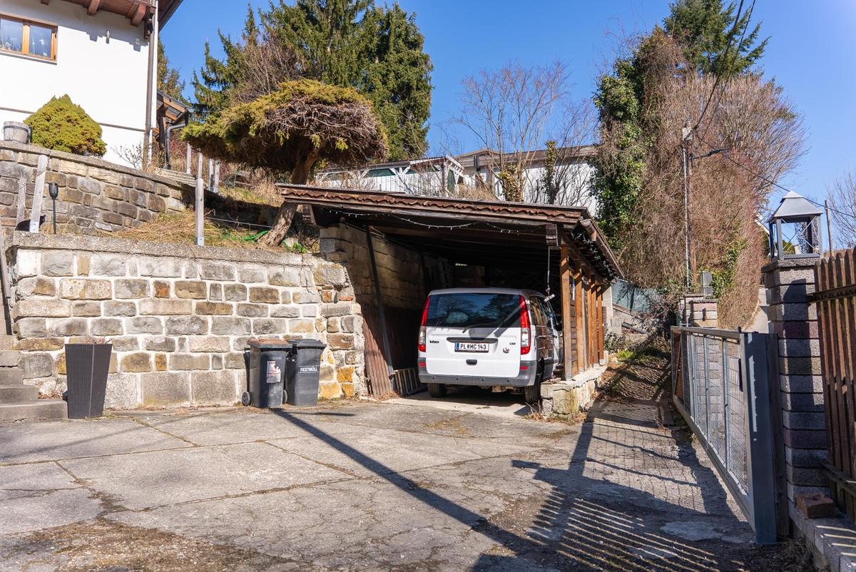 41 Carport