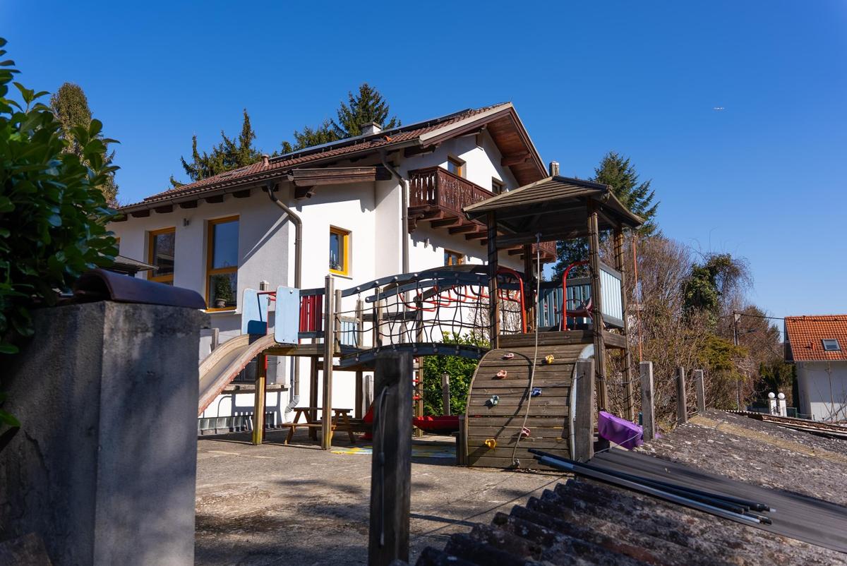 39 Hausansicht seitlich