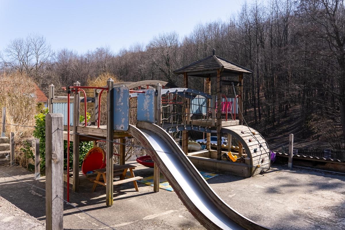 32 Spielplatz