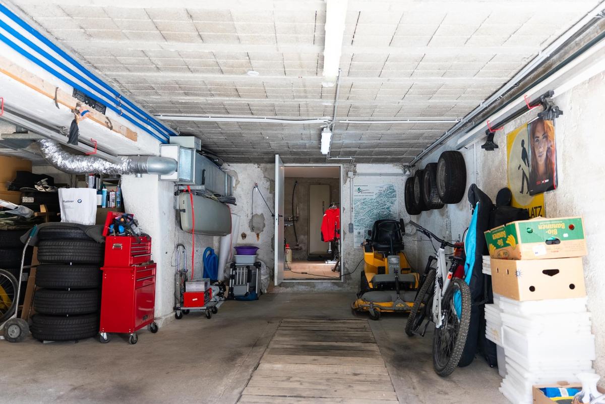 43 Garage