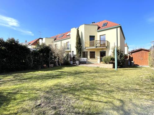 "6 Zimmer Eckreihenhaus ? Ihr perfektes Zuhause mit Garten und Sauna"