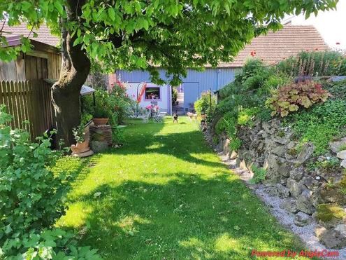 Einfamilienhaus mit viel Platz und einer Scheune!