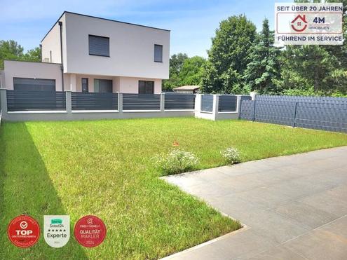 Exklusives Einfamilienhaus mit großem Garten, Pool & Garage in Strasshof an der Nordbahn
