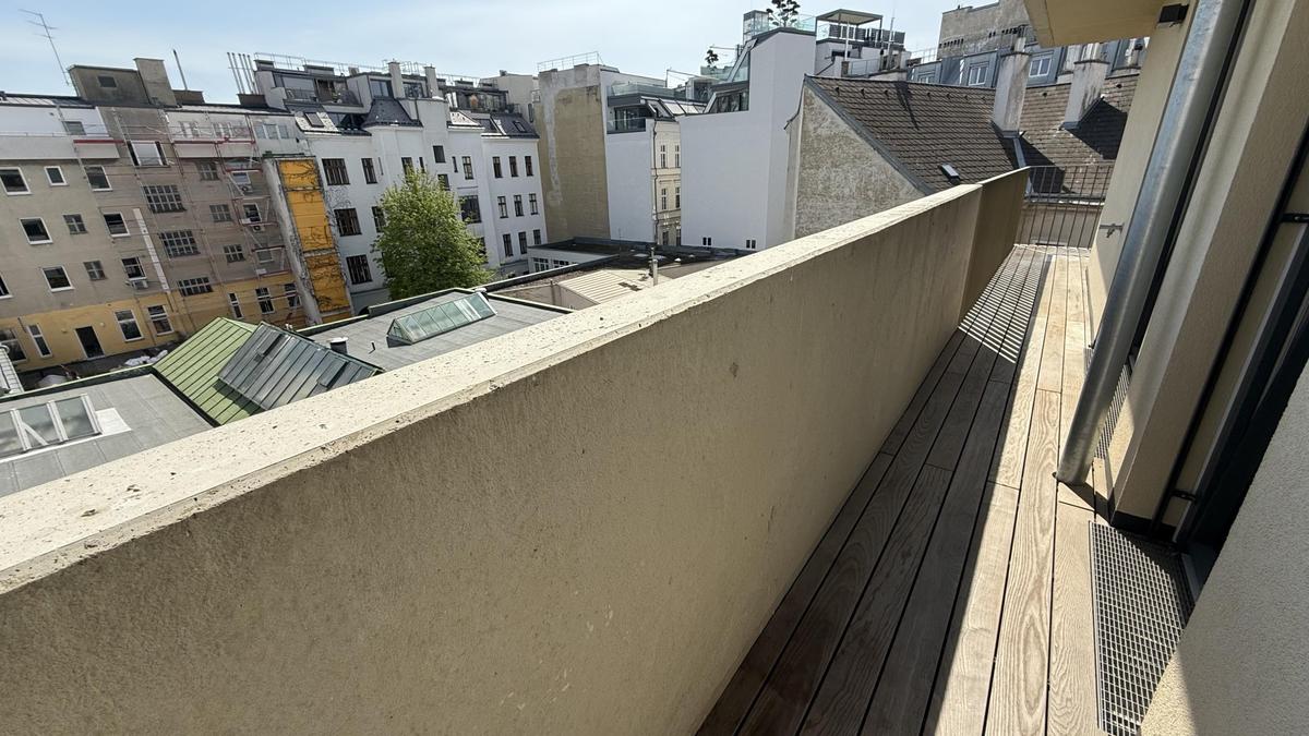 mega-sonnige Auenflche