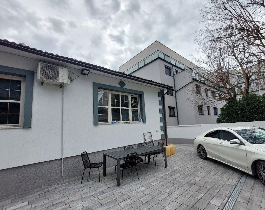 1 Liegenschaft U2 Aspernstrasse 1220 Wien