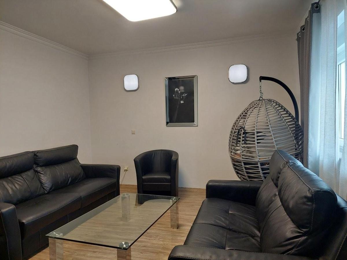 2 Wohnzimmer 1220
