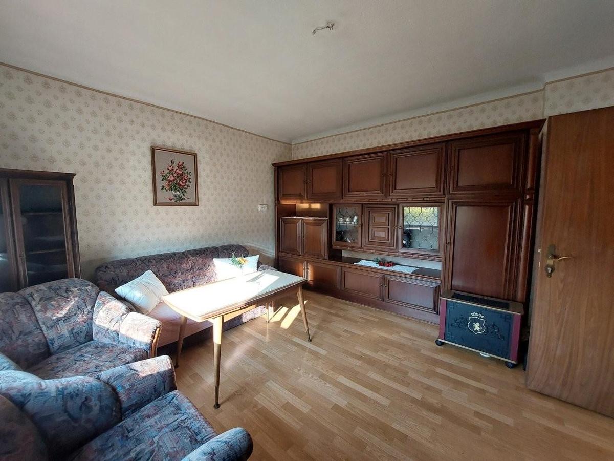 2 Wohnzimmer