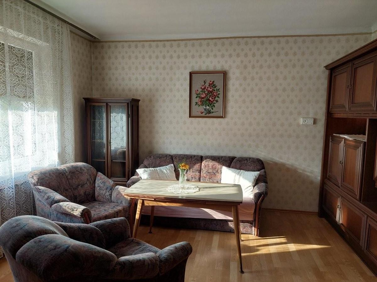 11 Wohnzimmer