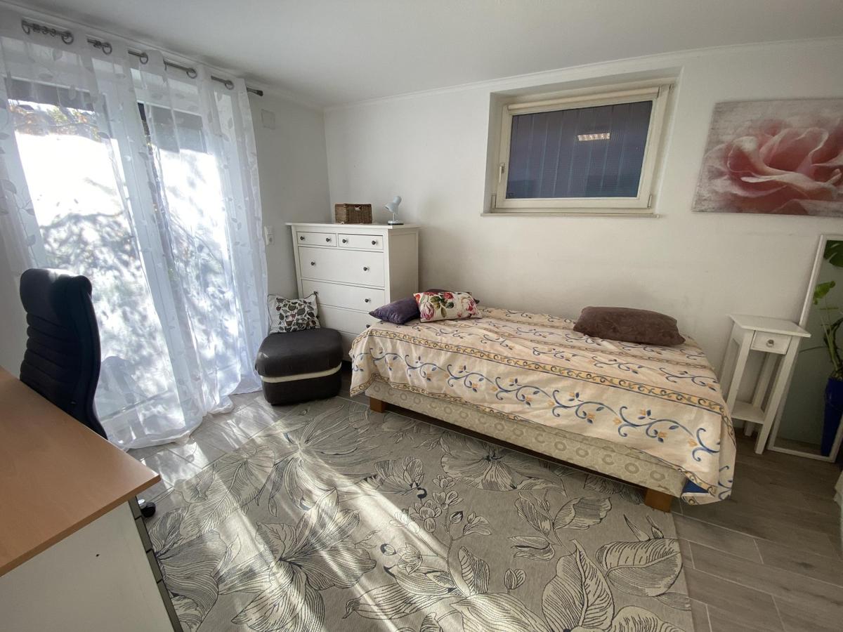 23 Schlafzimmer UG
