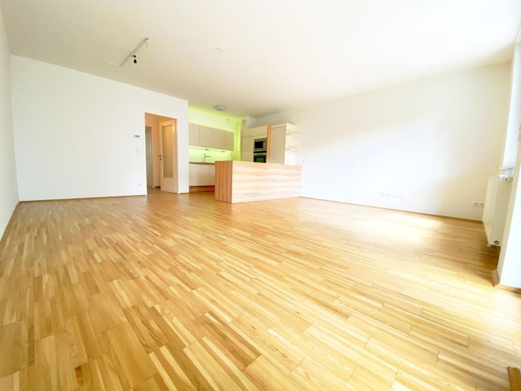 Wohnzimmer - Blick zur Kche