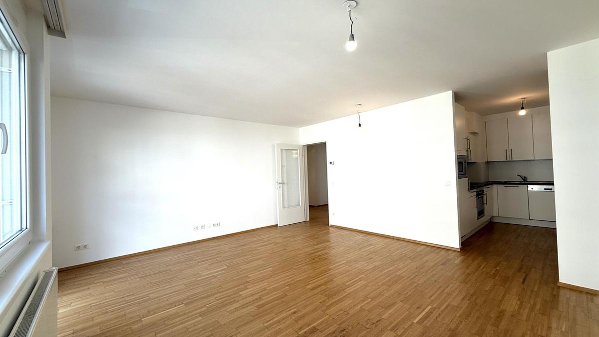 Wohnzimmer - Blick zur Kche