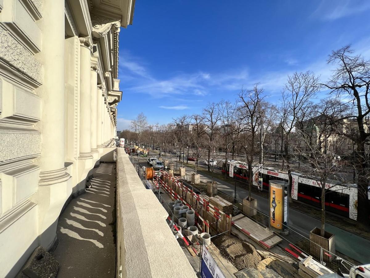 +Balkon