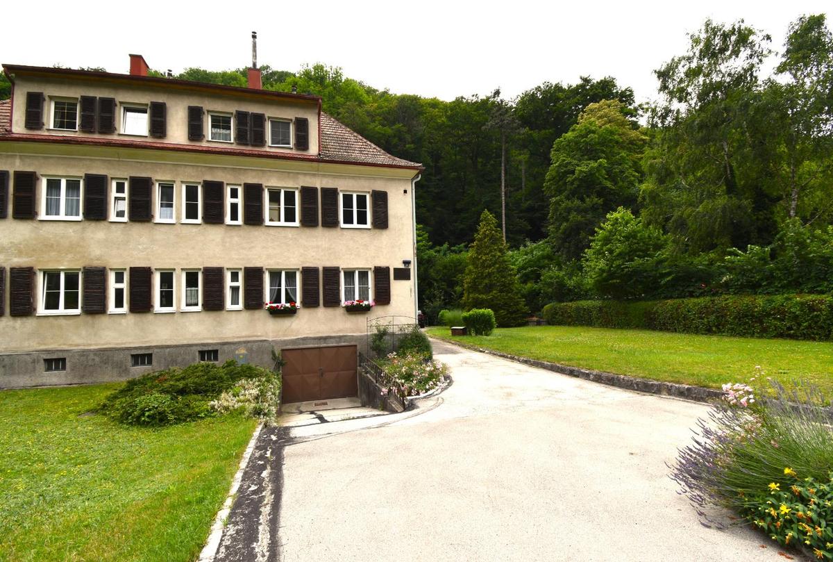 Auenansicht, Einfahrt