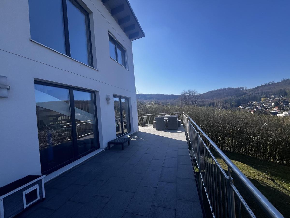 15 EG - Terrasse (front)